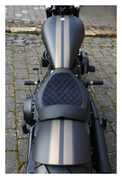 Kodlin USA Stretched Gas Tank For Harley Softail 2018-2023 -Motorcycle Accessories kodlin usa stretched gas tank for harley softail20182022 2